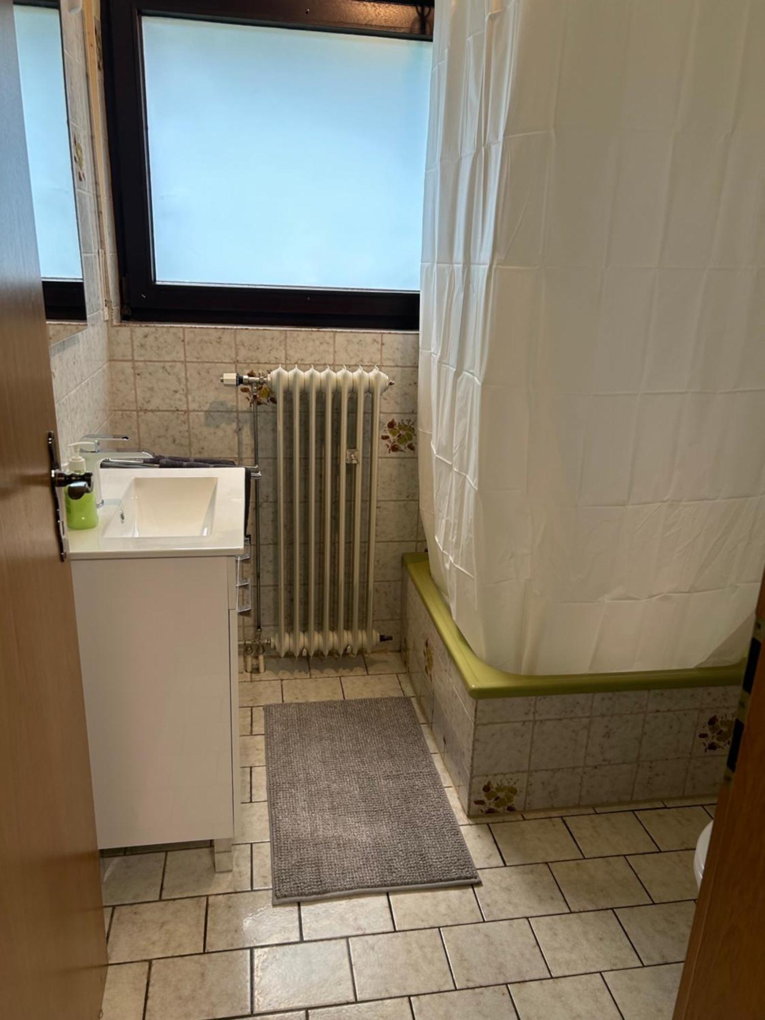 Weiss Apartment *